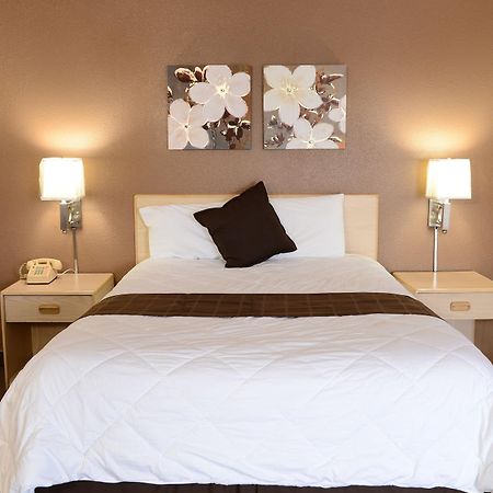 Burlington Inn מראה חיצוני תמונה